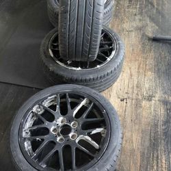 OEM BMW Black Metallic Rims 234/40 ZR 18 95Y 