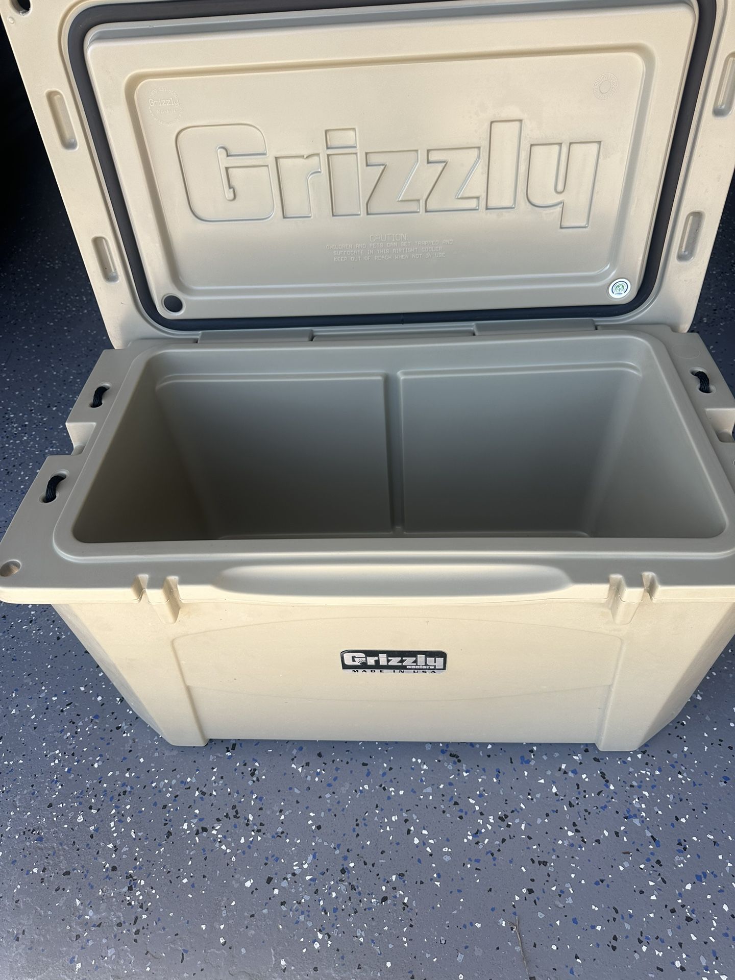 New Cooler Grizzly 60