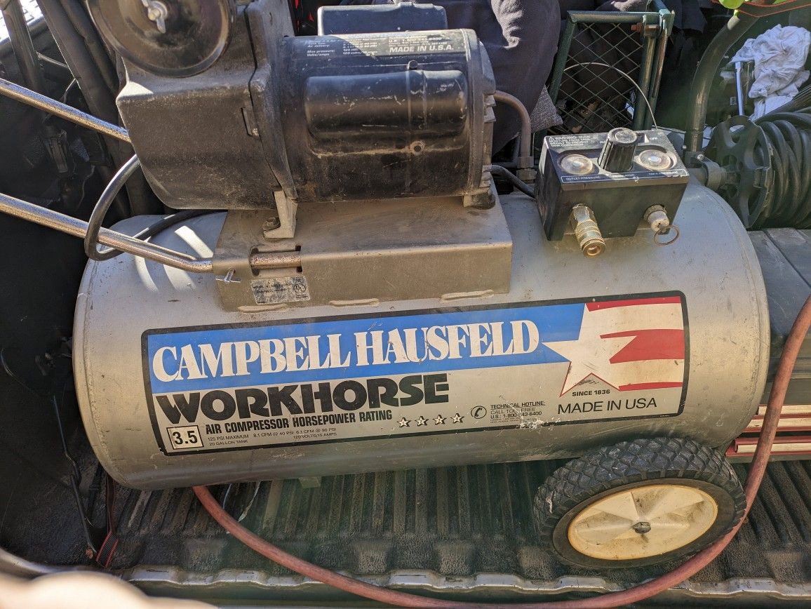 Campbell Hausfeld Workhorse Air Compressor (3.5 HP, 20 Gal, 8.1 CFM @ 40psi)