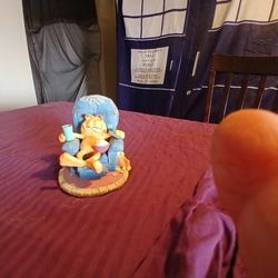 Garfield Figurine