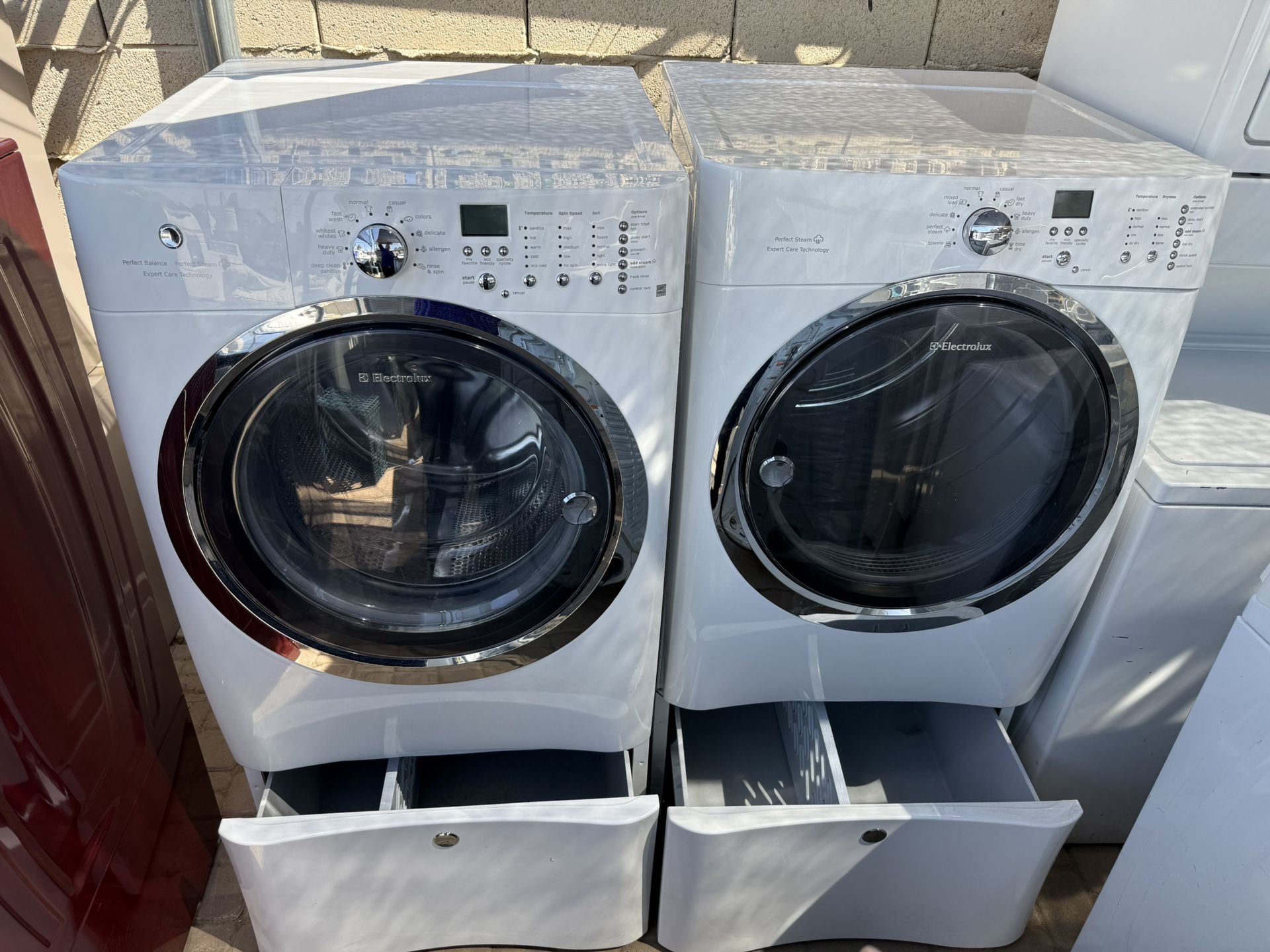 Electrolux Working Like New Washer And Electric Dryer He King Size Capacity