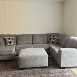 Gray Ballinasloe 3Piece Sectional Couch (w/ Chaise) & Matching Ottoman