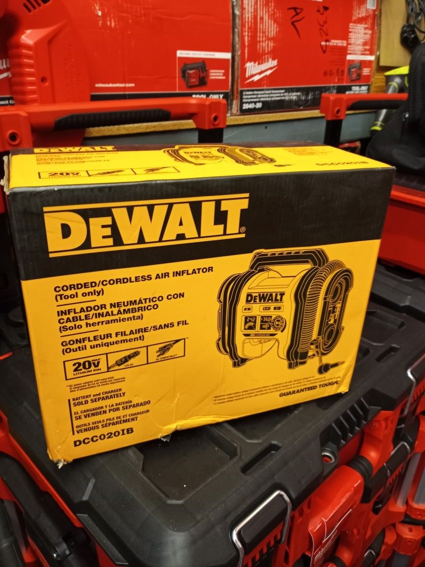 DEWALT 20V MAX LITHIUM ION CORDED/CORDLESS AIR INFLATOR (TOOL ONLY)