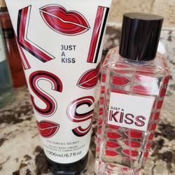 New VS Kiss Perfume Set/ VALENTINES 💝DAY