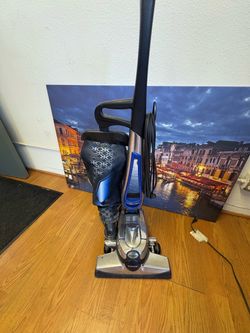 Kirby Upright Vacuum Cleaner
