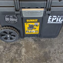 DeWalt 15 Gallon Rolling Chest