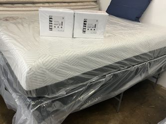 New king Memory Foam Mattress 
