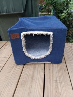 Bedsore Blue Canvas Cat/ dog Cave Houseg bed