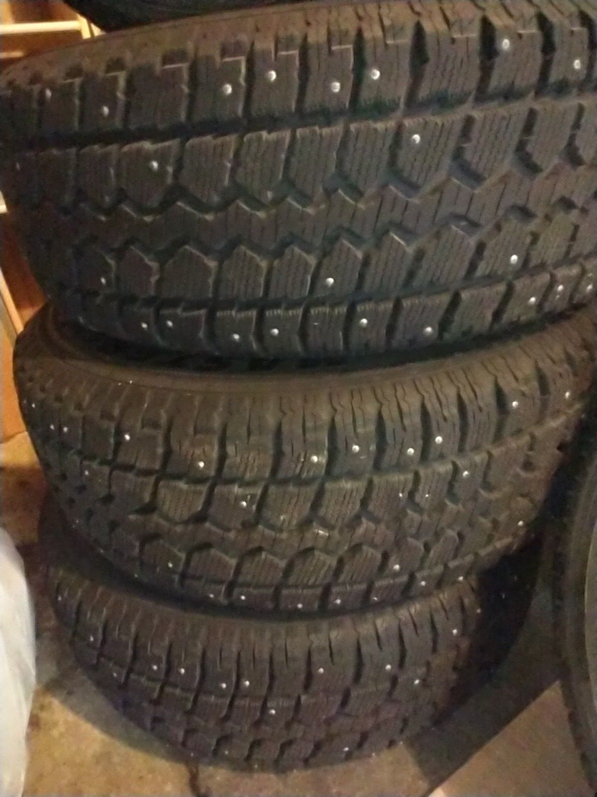 245 70 16 Winter tires with rims