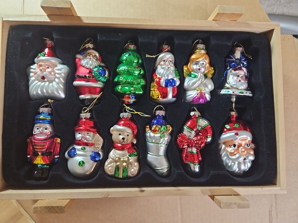 Thomas J. Pcconi Museum Series Christmas Ornament Set