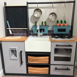 KidKraft Farm to Table Play Kitchen Set