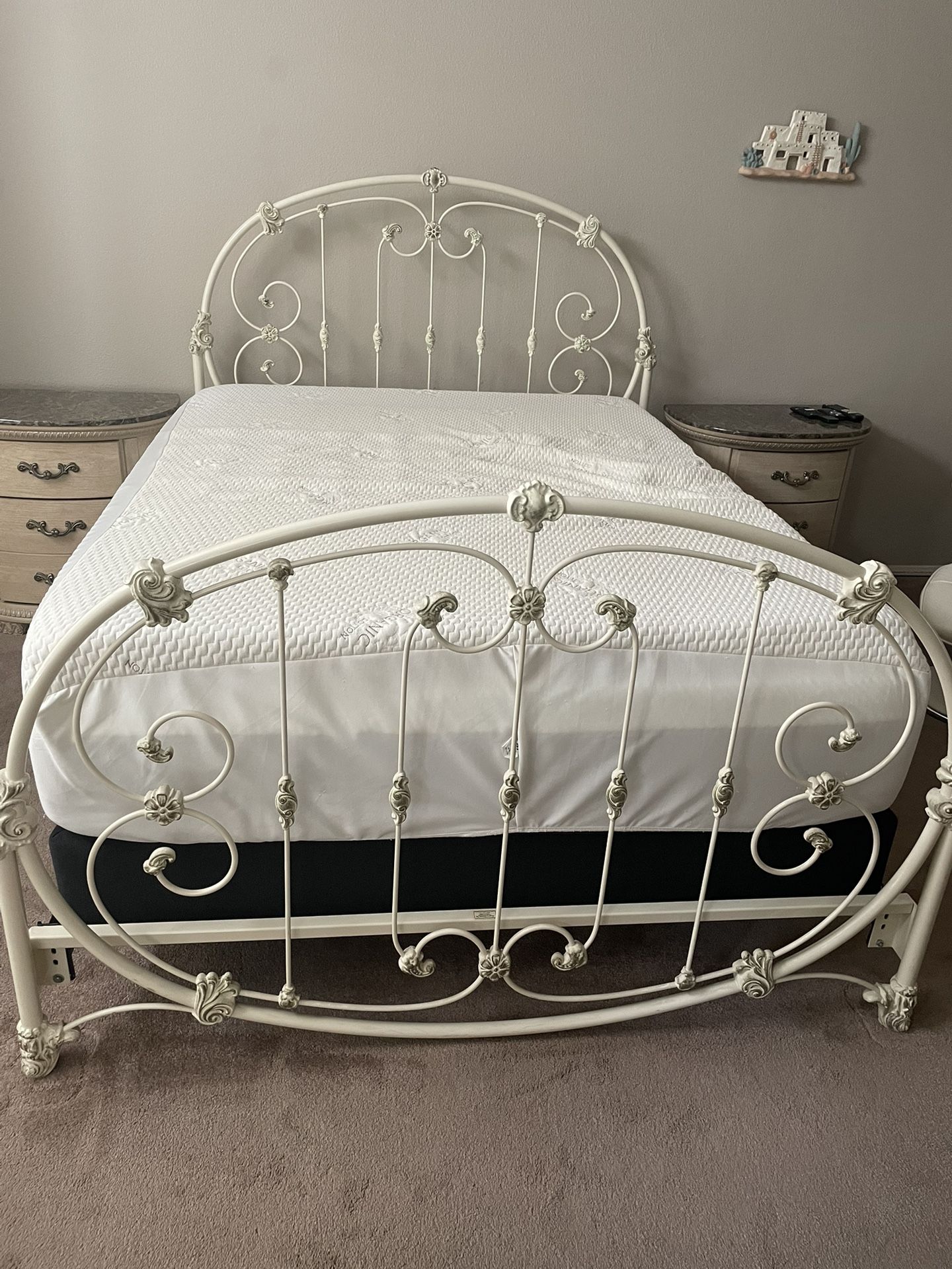 Elliot’s design Bed Frame