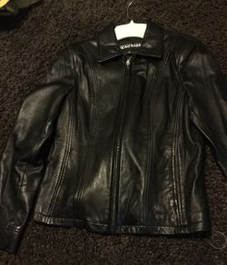 Kenneth Cole Black 100% leather shell jacket size M