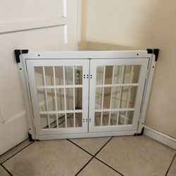 White Pet Door Gate – Secure Dog / Cat Gate