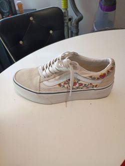 Vans shoes size 6.5 off white floral platform