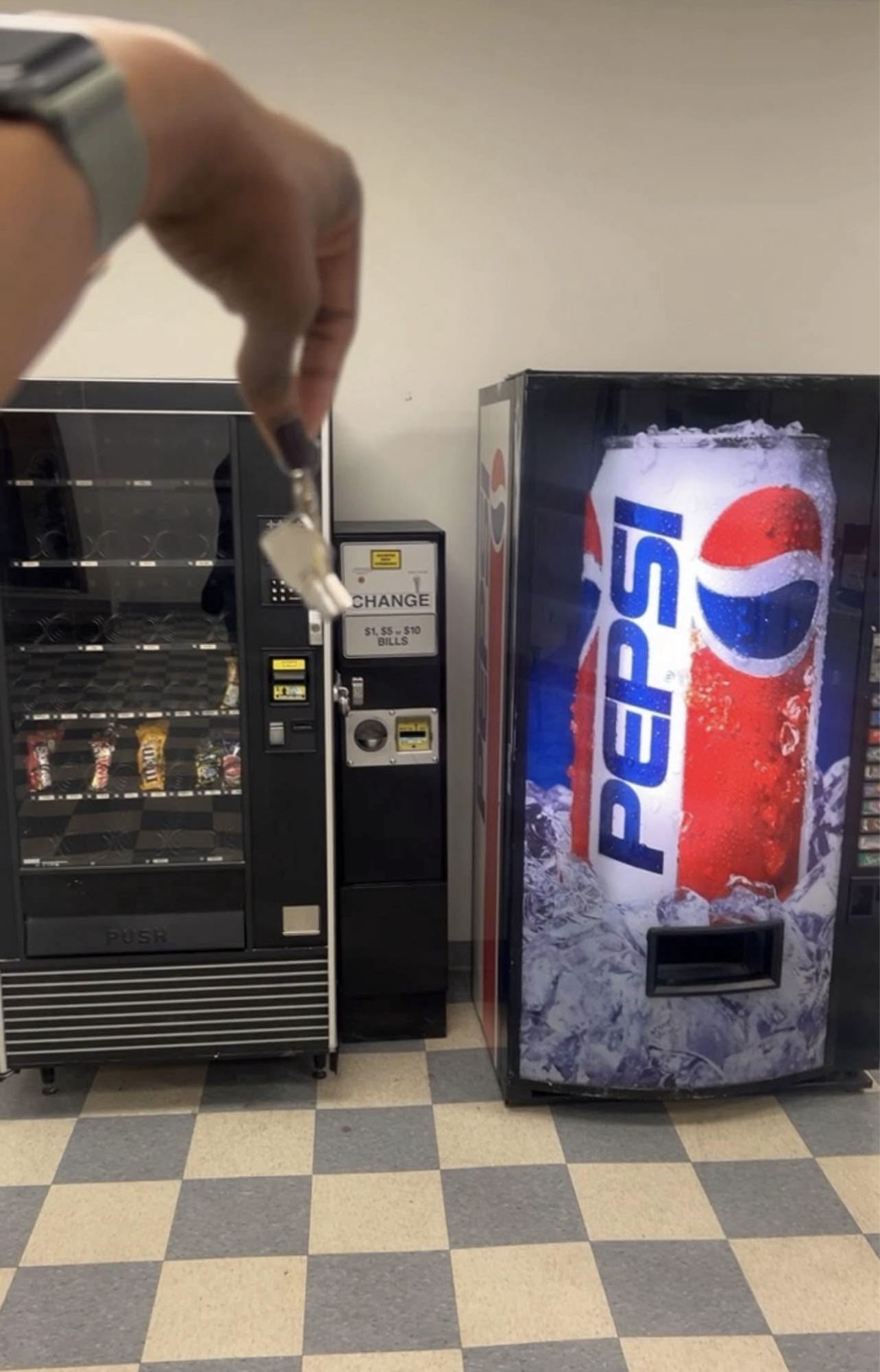 2 Vending Machine
