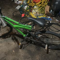 Used but still new mongoose bike