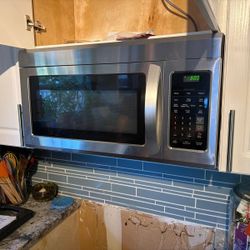 LG Over The Range Microwave 