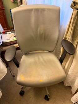 Office Chair/Make an offer