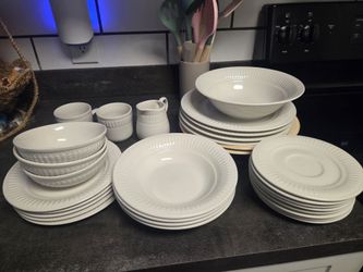 Free Plates and bowls