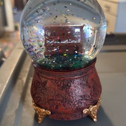 Taylor Swift Piano Snow Globe 