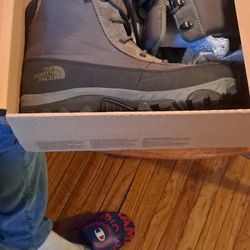 New Northface Boots Size 8 Men's 