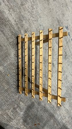 Standing thread holder