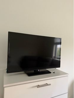 Insignia TV 32”