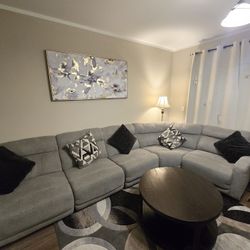 Whole Living Room Set 
Smoke-free, pet-free