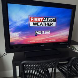 VIZIO 32” VO320E 720p LCD HDTV + Antenna (no remote)