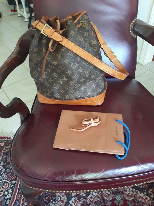 Used Louis Vuitton Noe Bucket bag for Sale in San Antonio, TX - OfferUp