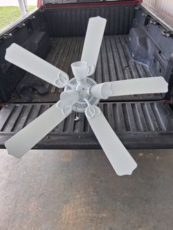 52 inch ceiling fan with lights