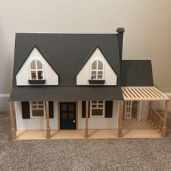 Hearth And Hand Wood Doll House 