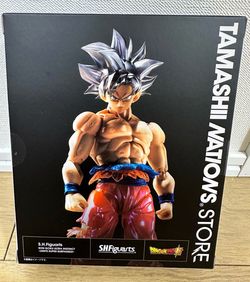 Dragon Ball TAMASHI NATIONS Son Goku Ultra Instinct LIMITS SUPER SURPASSED