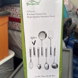 Kitchen utensil set