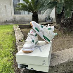 Jordan 4 SB Pine Green
