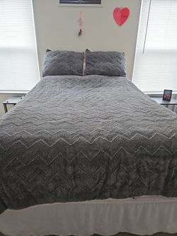 Queen size grey fleece bedspread with two pillow shams