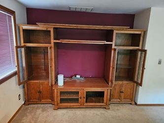 Entertainment center