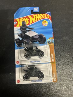 Hot wheel cyber squad bundle
