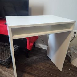 IKEA "Micke" Desk