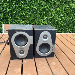 iPod Connected Speakers