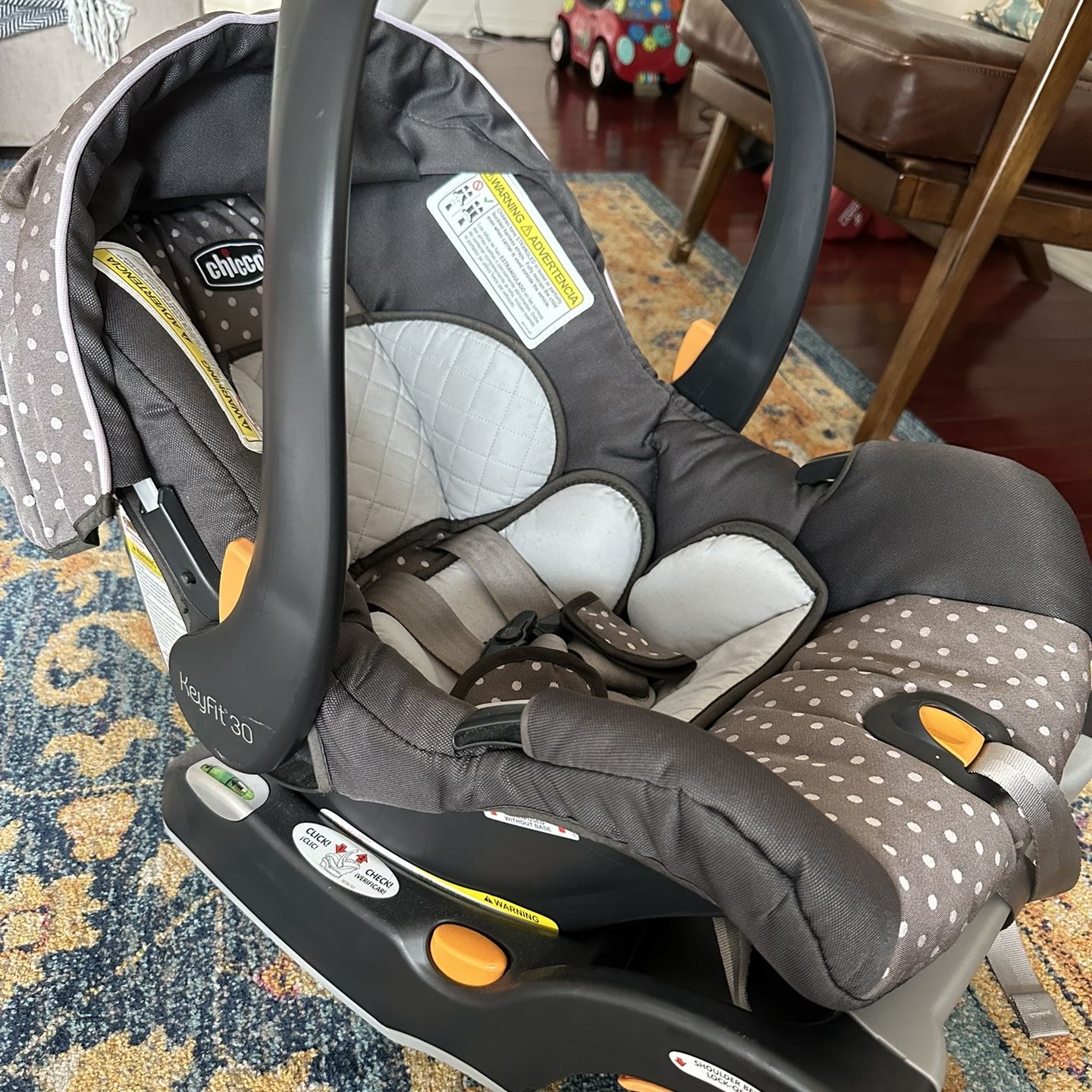 Chicco Keyfit 30 Car Seat And Base Gray for Sale in Santa Monica CA OfferUp