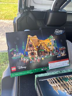 LEGO Disney Snow White and the Seven Dwarfs 43242