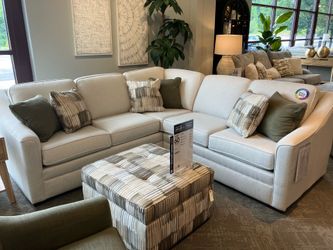Brand new 2 piece Sectional Sofa