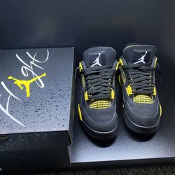 Jordan 4 Thunder