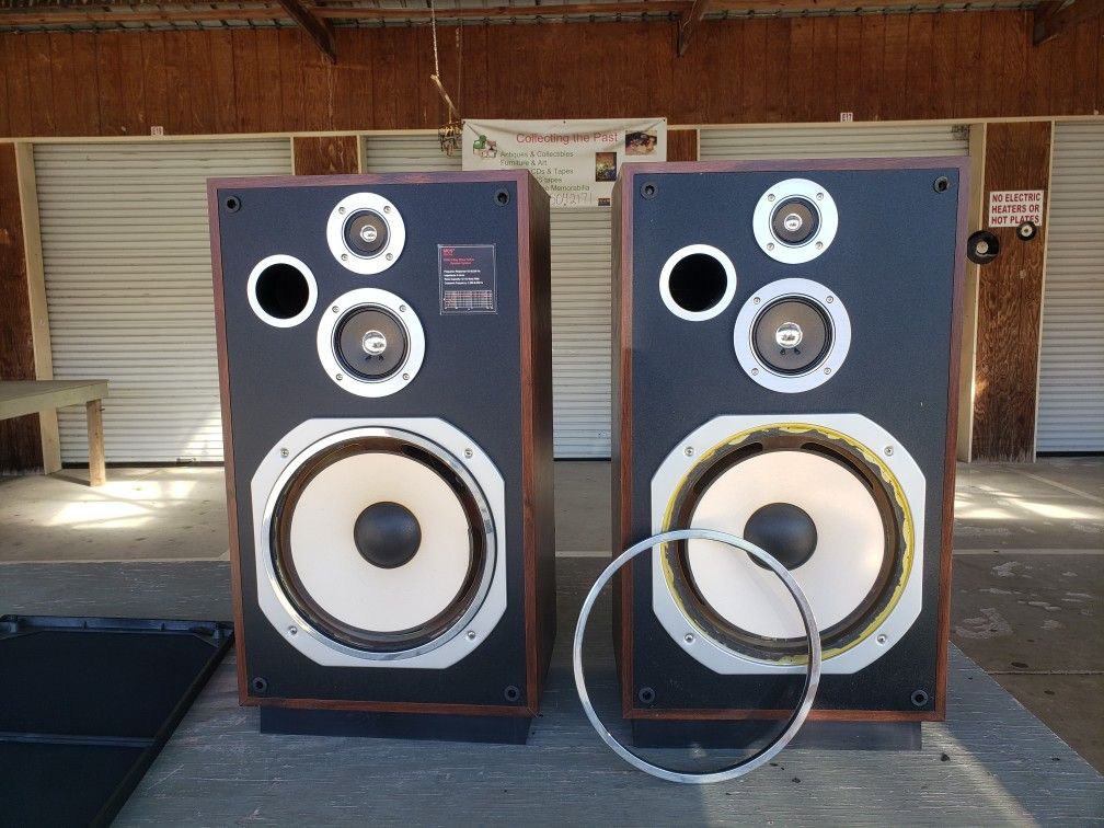 2 Vintage CMS Series Floor Speakers 3-way Bass Reflex Speaker System Working! E17/E18 Barnyard FKEA MKT Augusta