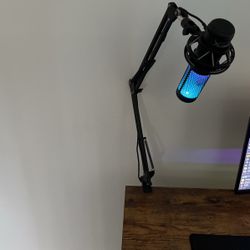 Hyperx Mic Comes With Boom Arm 