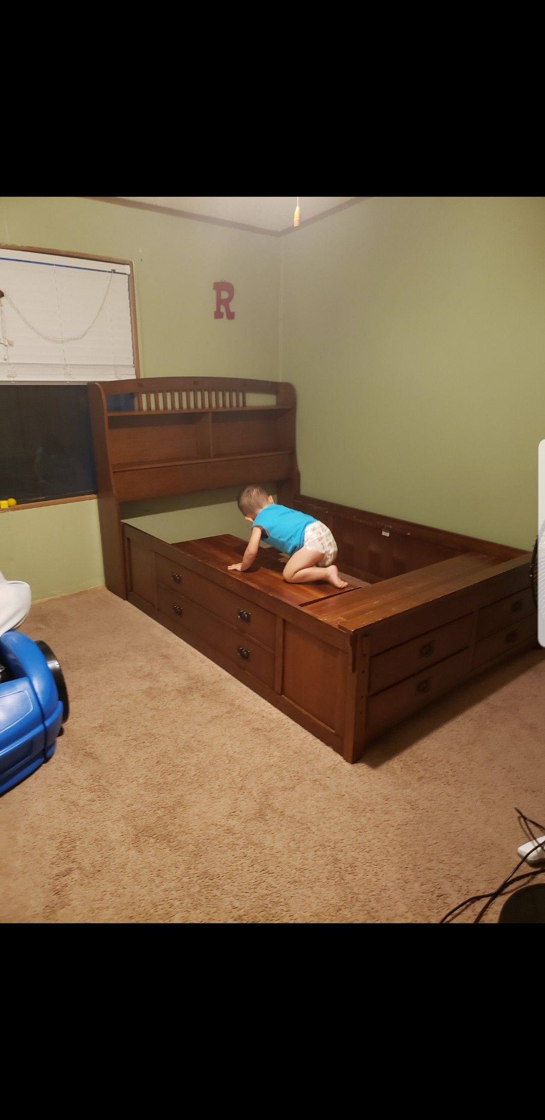 Full size bed frame (Solid wood/Mattres not included)