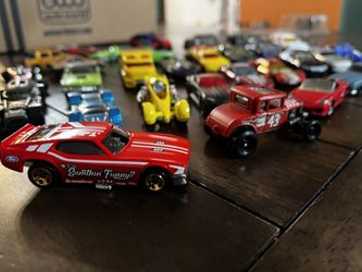 Lot Of 30 Hotwheels