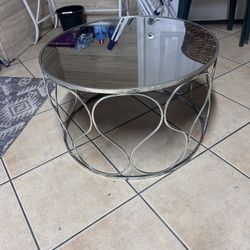 Table Very Nice and Clean Need Gone Today $40